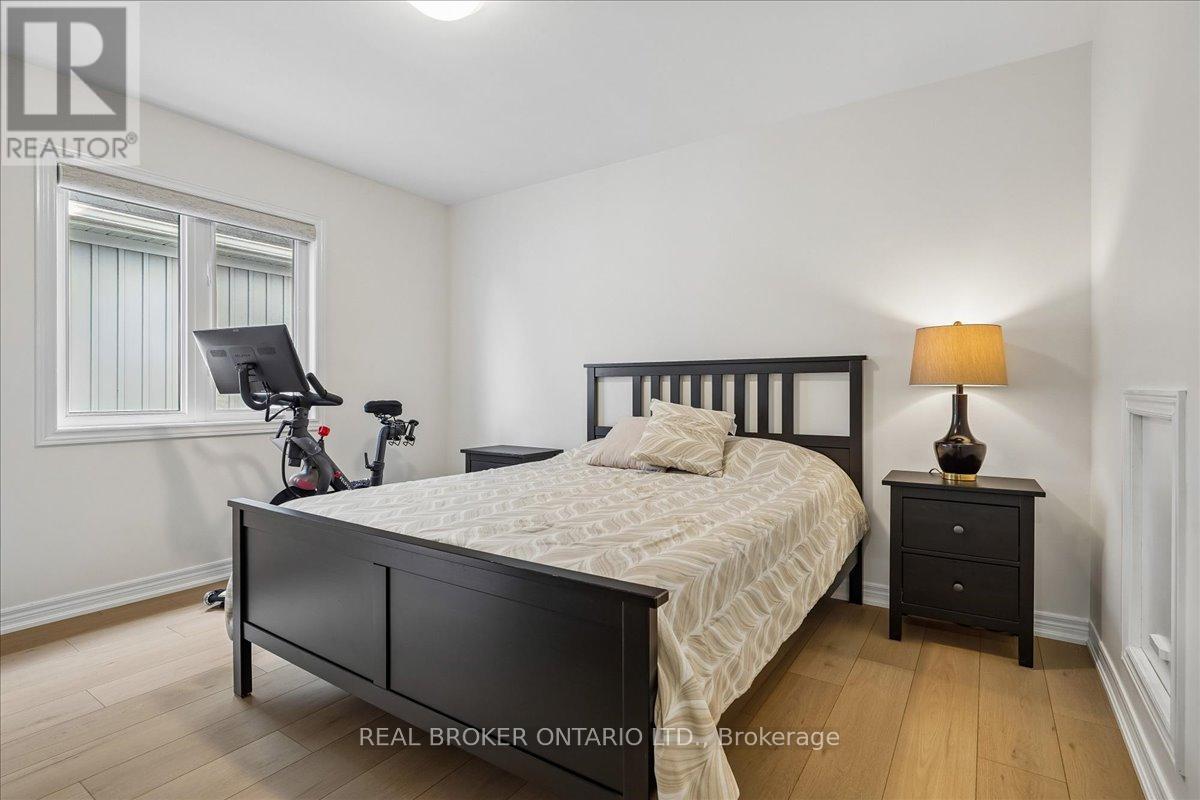 90 Erskine Drive, Clarington (Newcastle), Ontario  L1B 0C8 - Photo 19 - E13693044