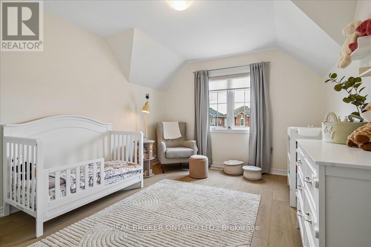 90 Erskine Drive, Clarington (Newcastle), Ontario  L1B 0C8 - Photo 20 - E13693044