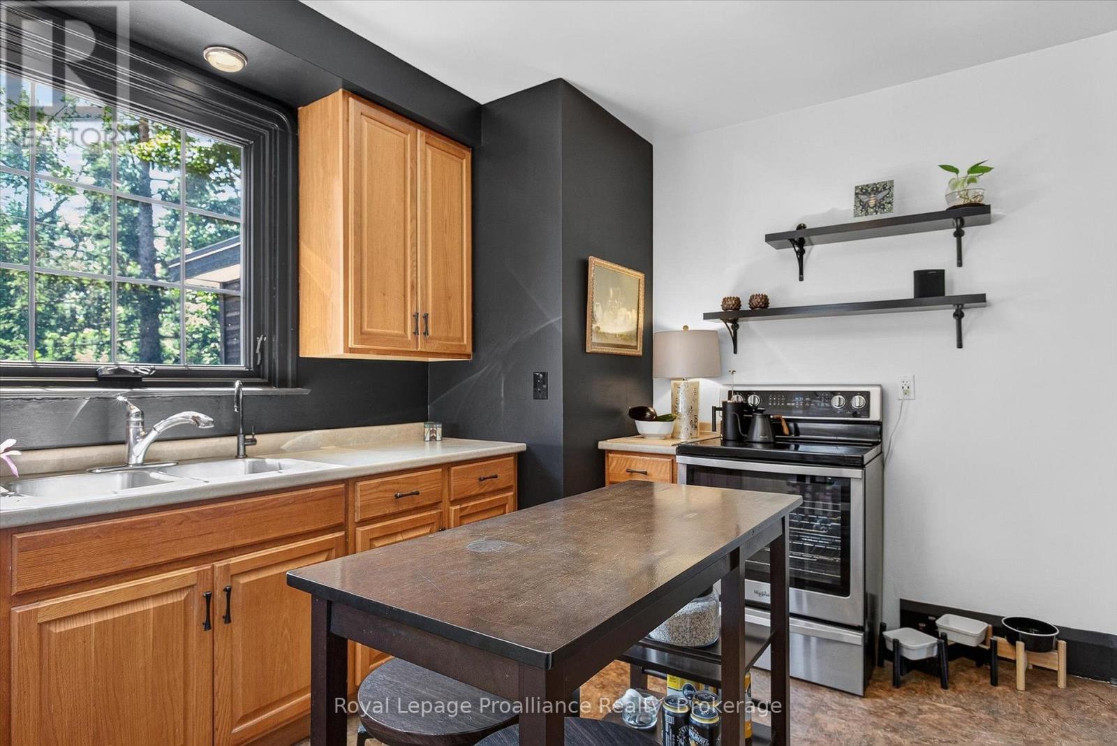 71 Lansdowne Street W, Peterborough (Otonabee Ward 1), Ontario  K9J 1Y2 - Photo 13 - X13693328
