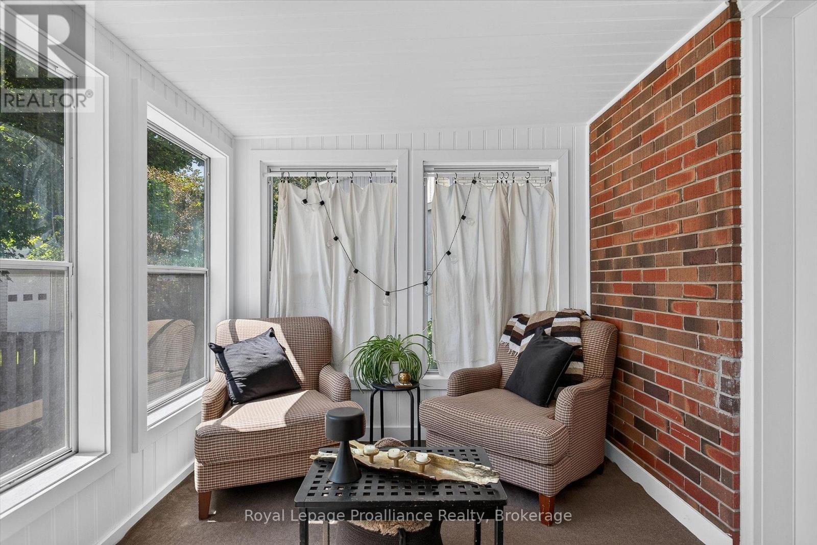 71 Lansdowne Street W, Peterborough (Otonabee Ward 1), Ontario  K9J 1Y2 - Photo 18 - X13693328