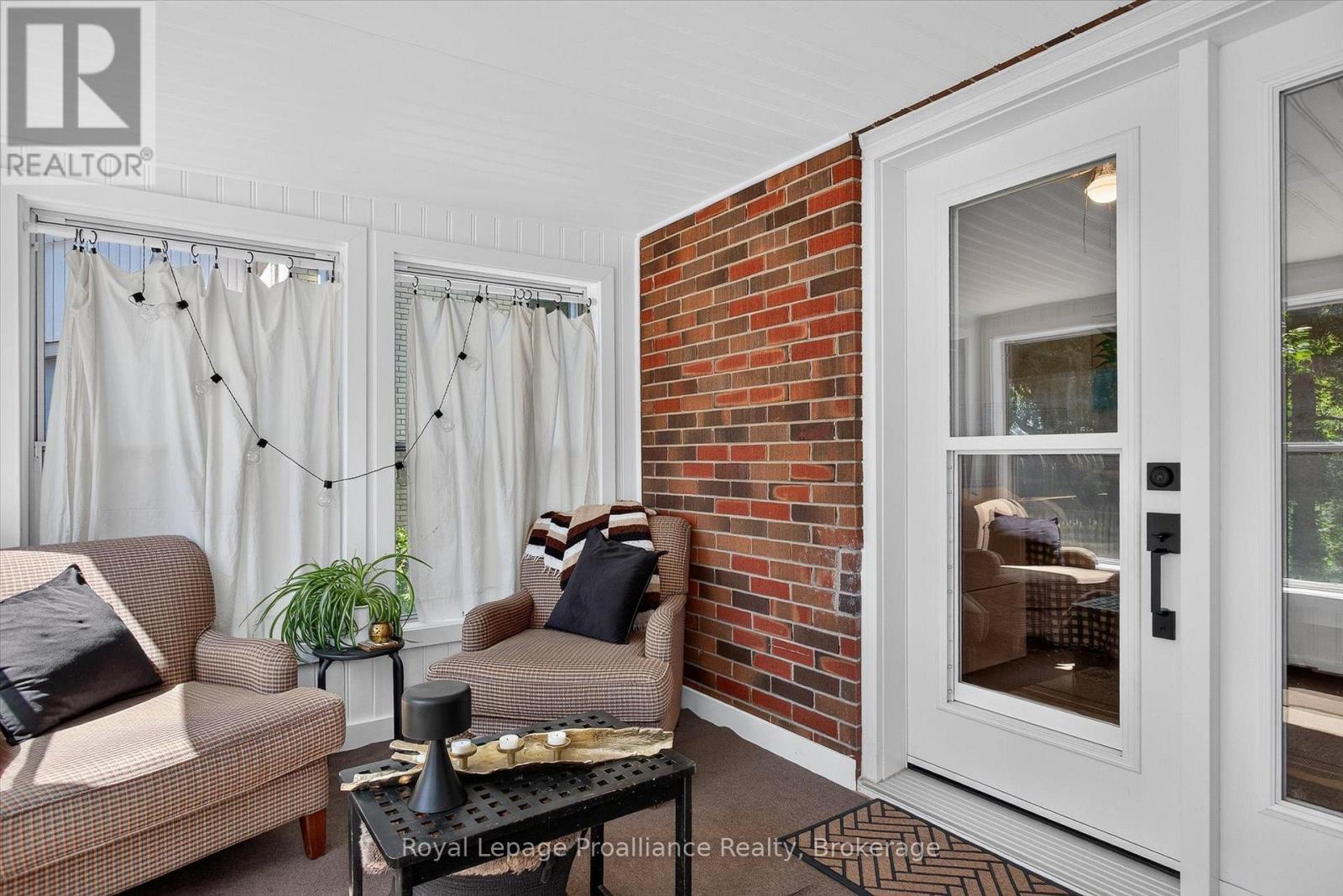 71 Lansdowne Street W, Peterborough (Otonabee Ward 1), Ontario  K9J 1Y2 - Photo 19 - X13693328