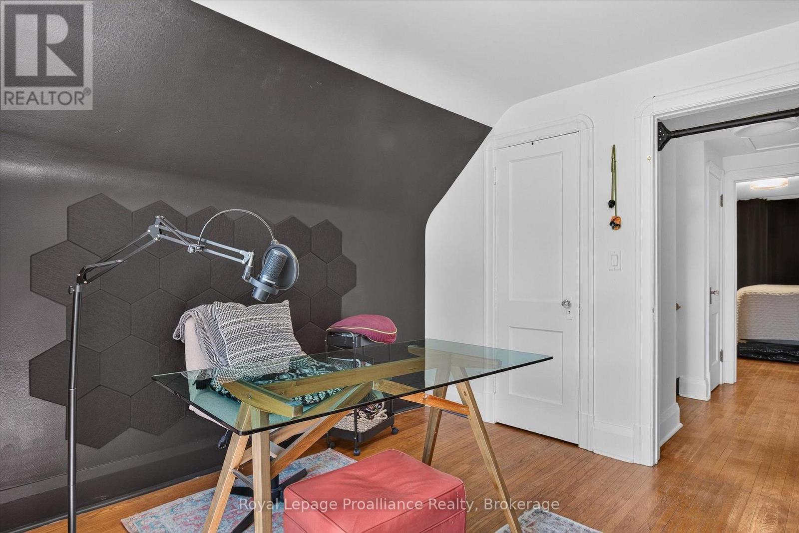 71 Lansdowne Street W, Peterborough (Otonabee Ward 1), Ontario  K9J 1Y2 - Photo 26 - X13693328