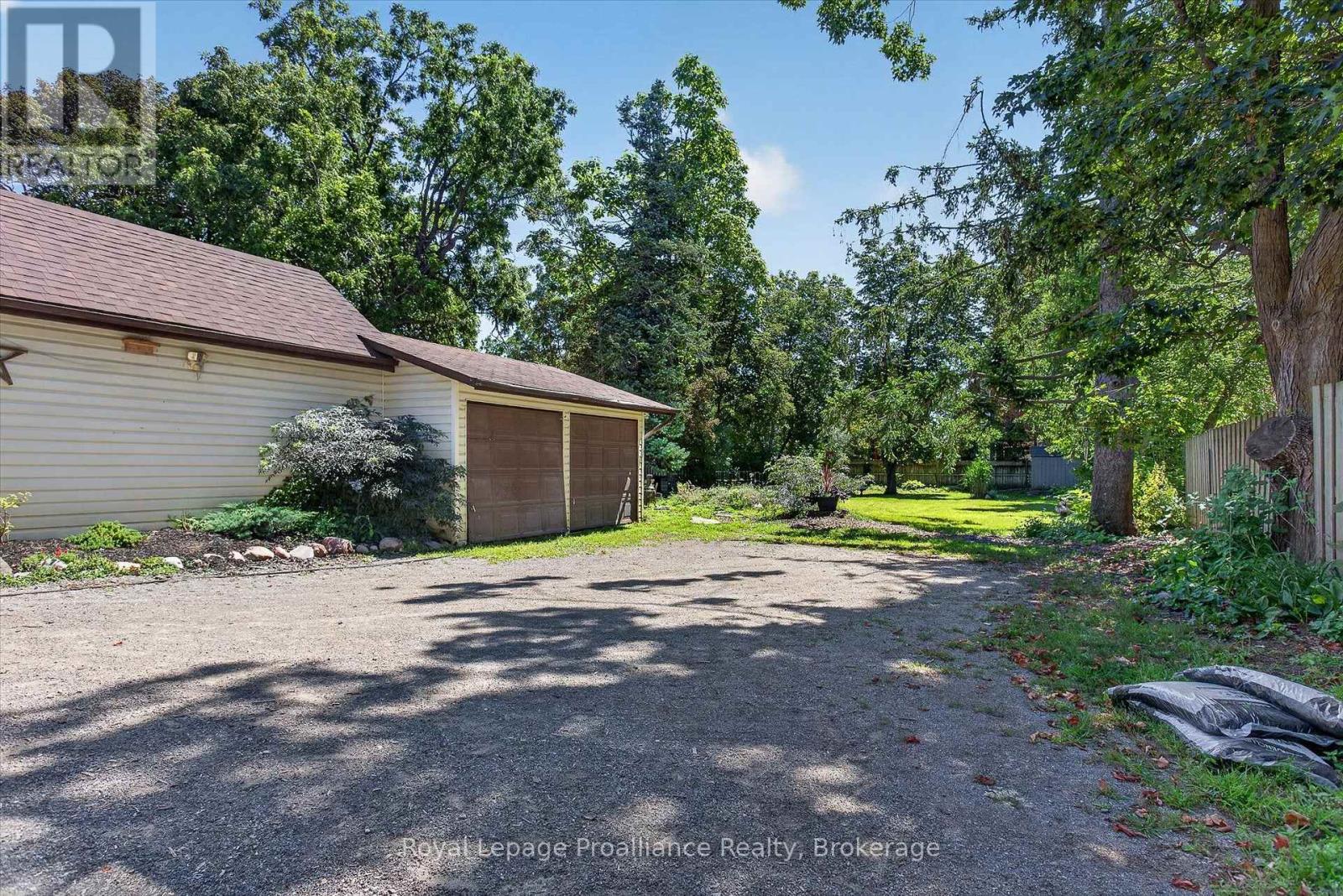 71 Lansdowne Street W, Peterborough (Otonabee Ward 1), Ontario  K9J 1Y2 - Photo 42 - X13693328