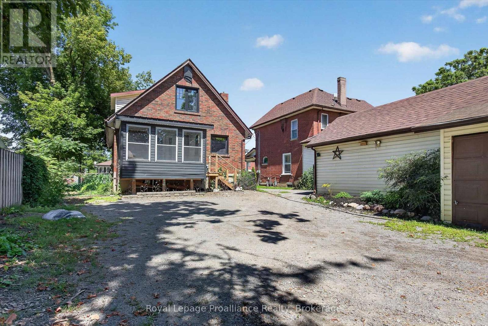 71 Lansdowne Street W, Peterborough (Otonabee Ward 1), Ontario  K9J 1Y2 - Photo 43 - X13693328
