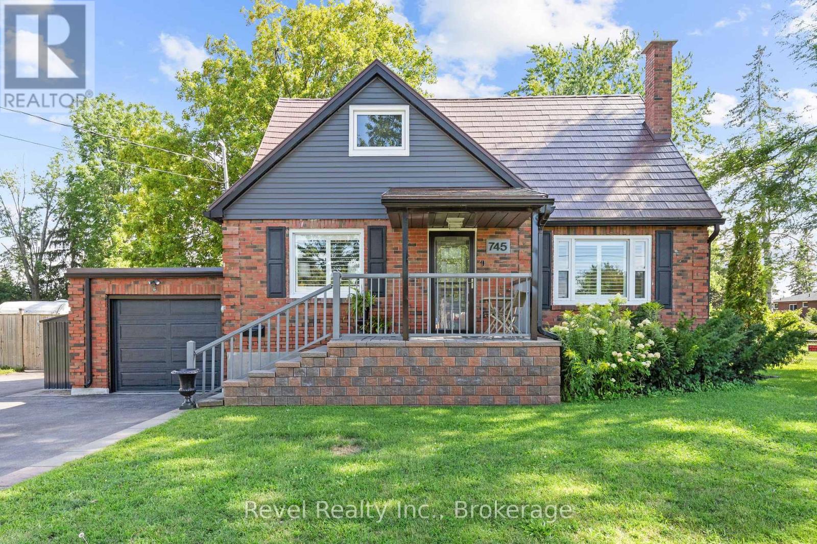 745 Crawford Drive, Peterborough (Otonabee Ward 1), Ontario  K9J 3W9 - Photo 2 - X13694512