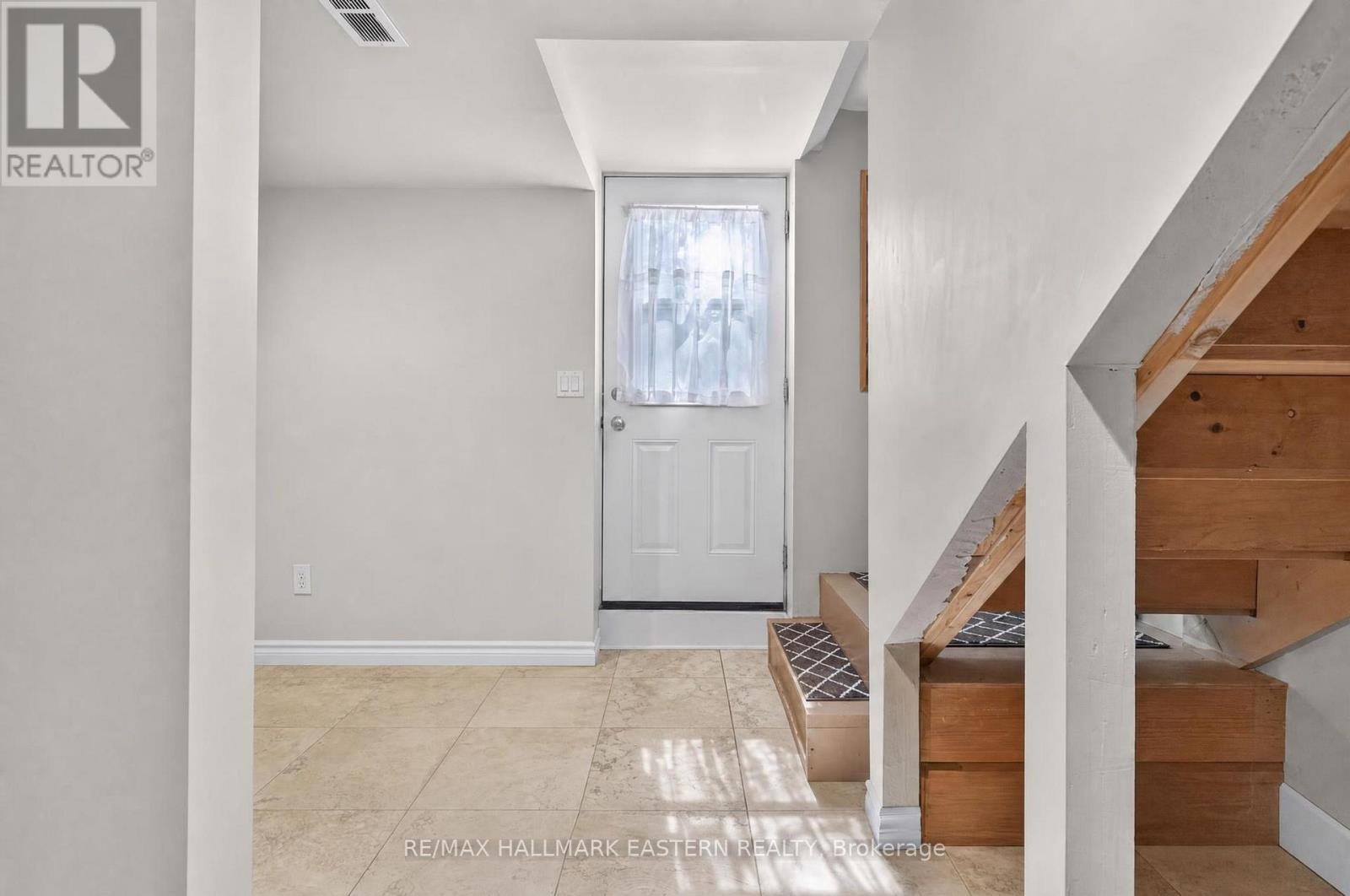501 Glengarry Avenue, Peterborough (Northcrest Ward 5), Ontario  K9H 4Y5 - Photo 45 - X13694962