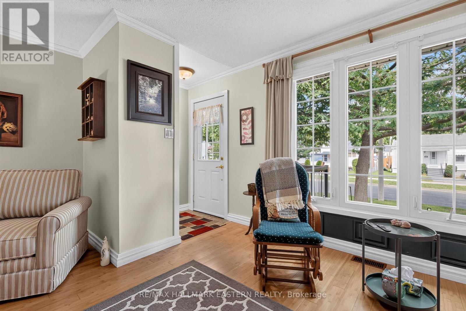 501 Glengarry Avenue, Peterborough (Northcrest Ward 5), Ontario  K9H 4Y5 - Photo 5 - X13694962