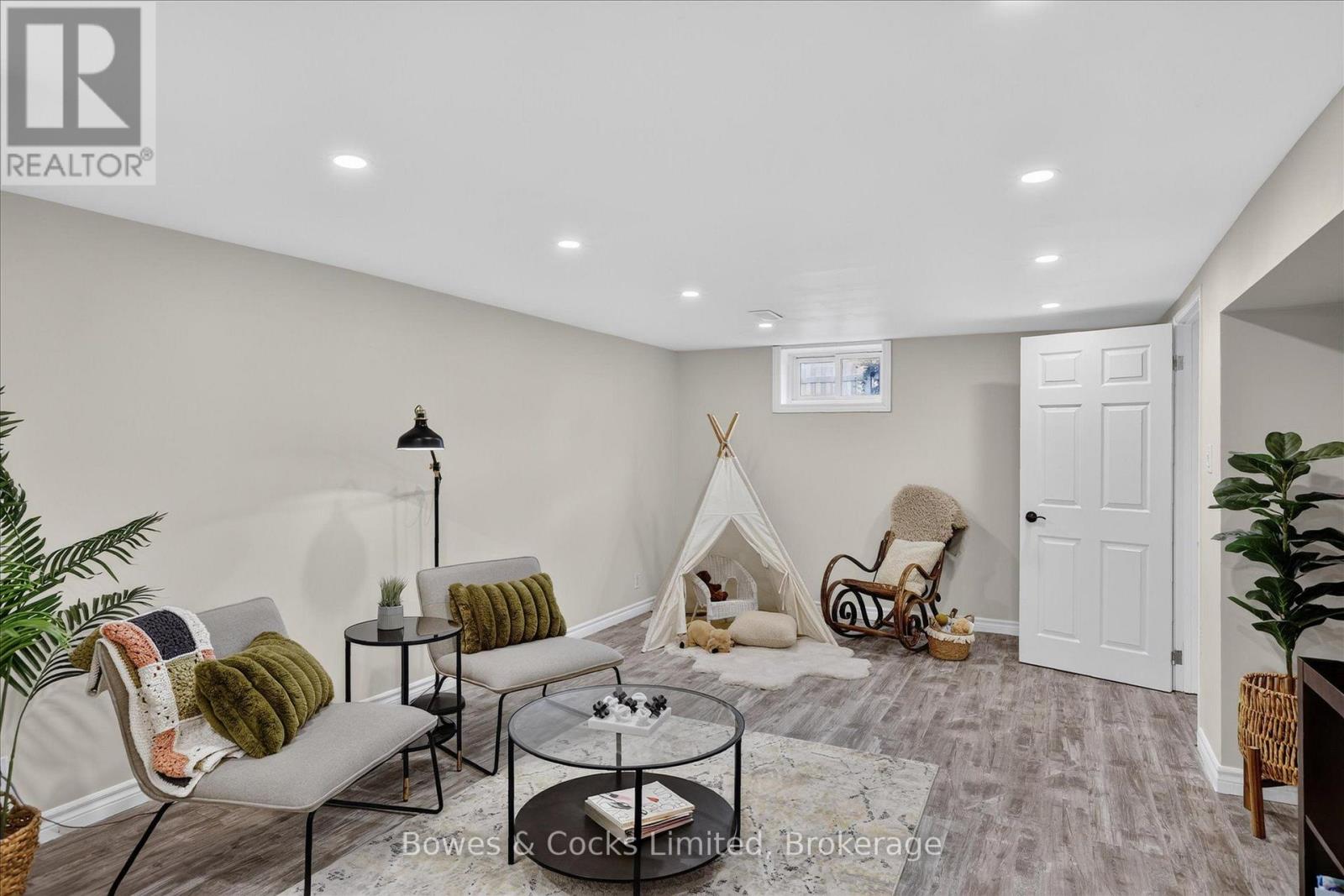 1349 Holloway Drive, Peterborough (Town Ward 3), Ontario  K9J 6G1 - Photo 28 - X13694972
