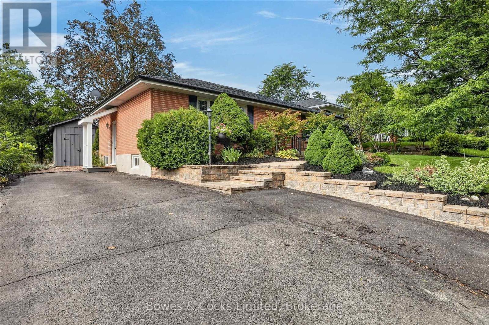 1349 Holloway Drive, Peterborough (Town Ward 3), Ontario  K9J 6G1 - Photo 3 - X13694972