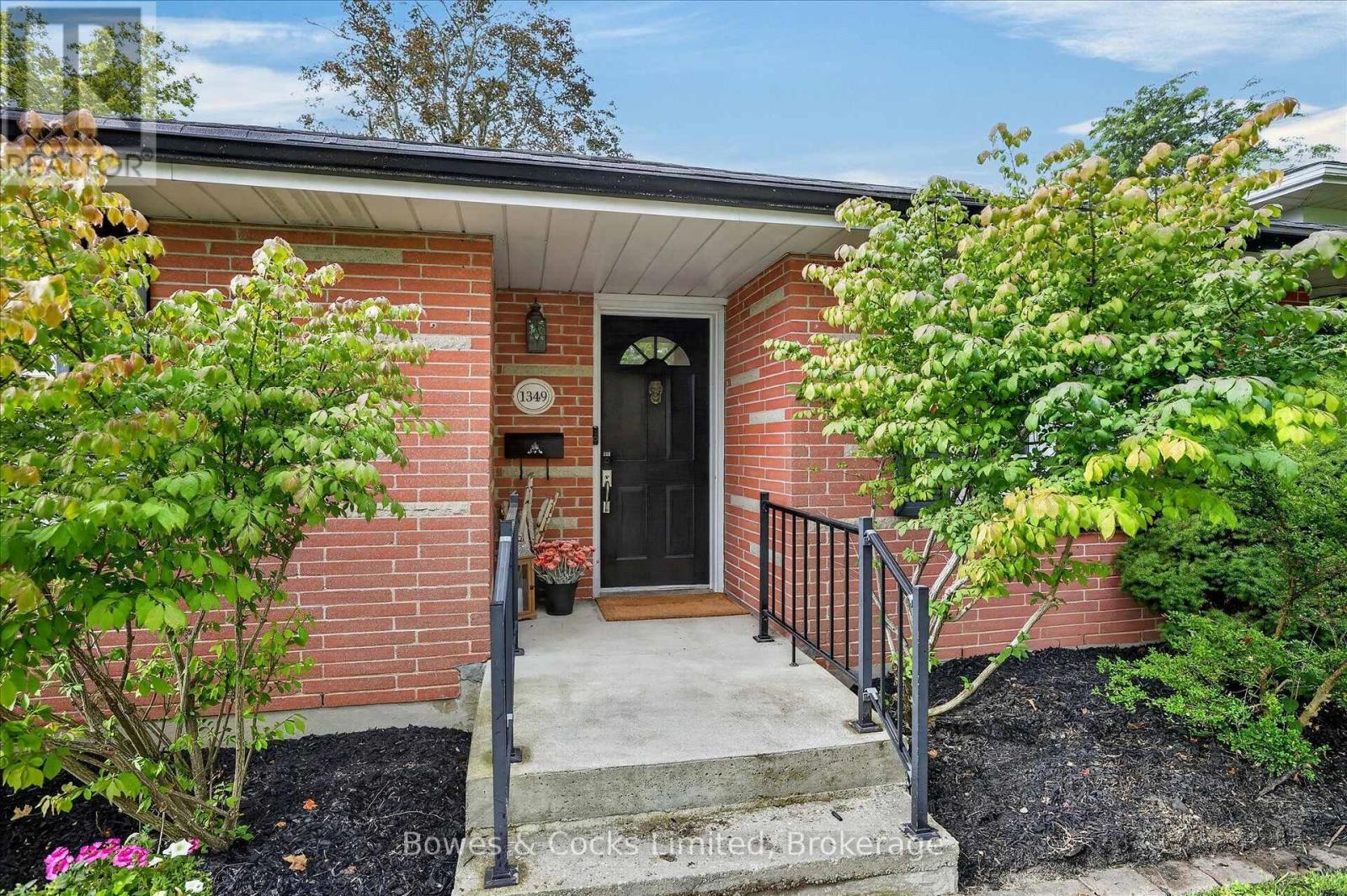 1349 Holloway Drive, Peterborough (Town Ward 3), Ontario  K9J 6G1 - Photo 5 - X13694972