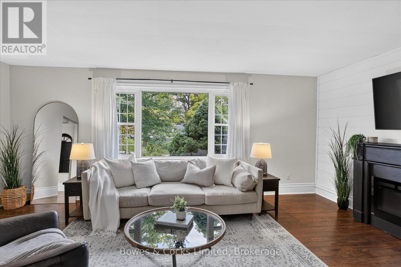 1349 Holloway Drive, Peterborough (Town Ward 3), Ontario  K9J 6G1 - Photo 8 - X13694972