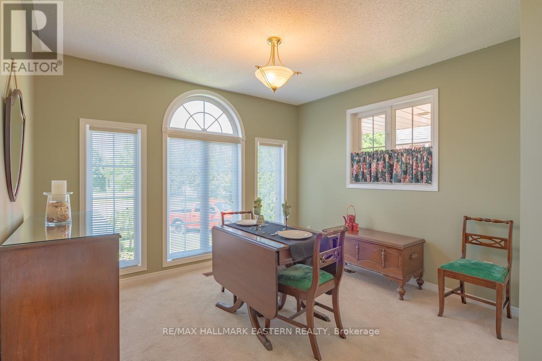 20 Ferguson Place, Peterborough (Northcrest Ward 5), Ontario  K9H 7M9 - Photo 11 - X13695074