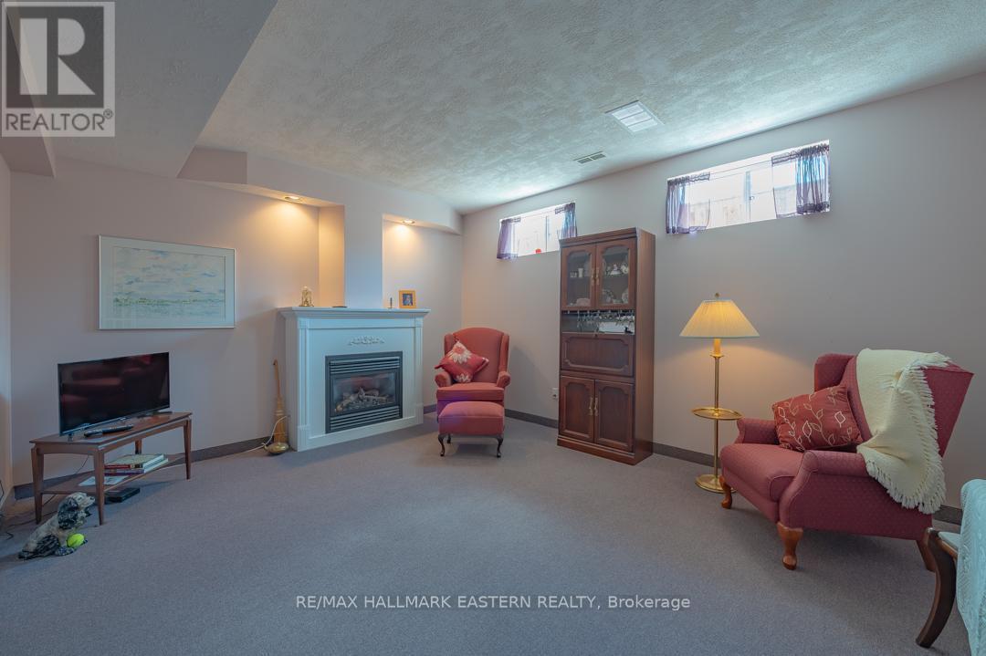 20 Ferguson Place, Peterborough (Northcrest Ward 5), Ontario  K9H 7M9 - Photo 20 - X13695074