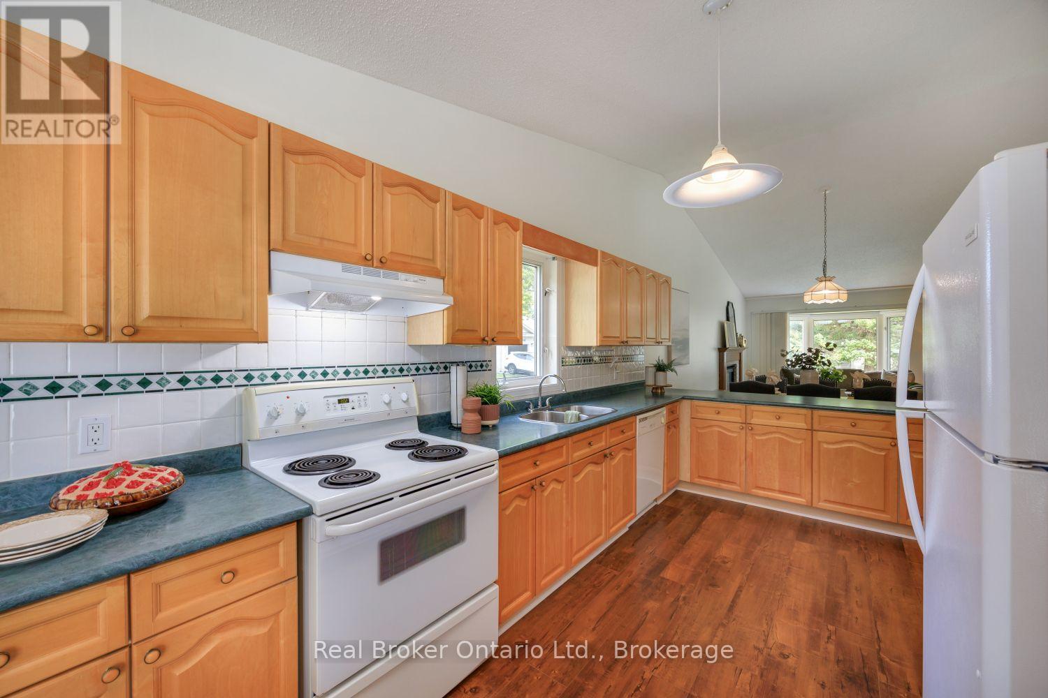 10 Niagara Trail, Clarington (Newcastle), Ontario  L1B 1A2 - Photo 13 - E13696664