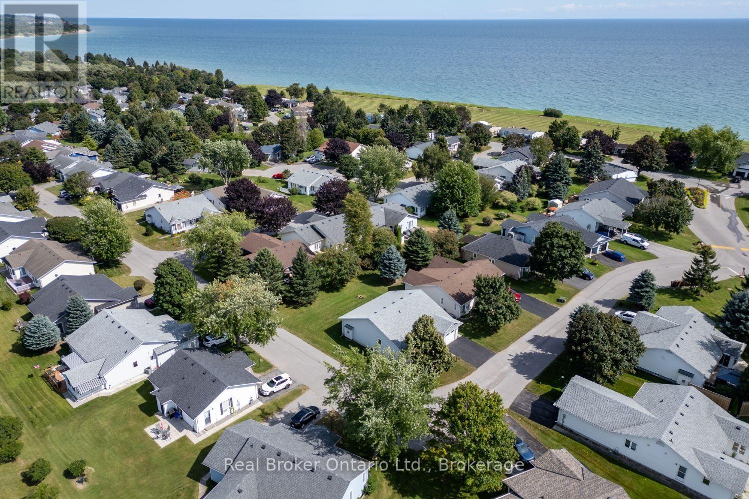 10 Niagara Trail, Clarington (Newcastle), Ontario  L1B 1A2 - Photo 2 - E13696664