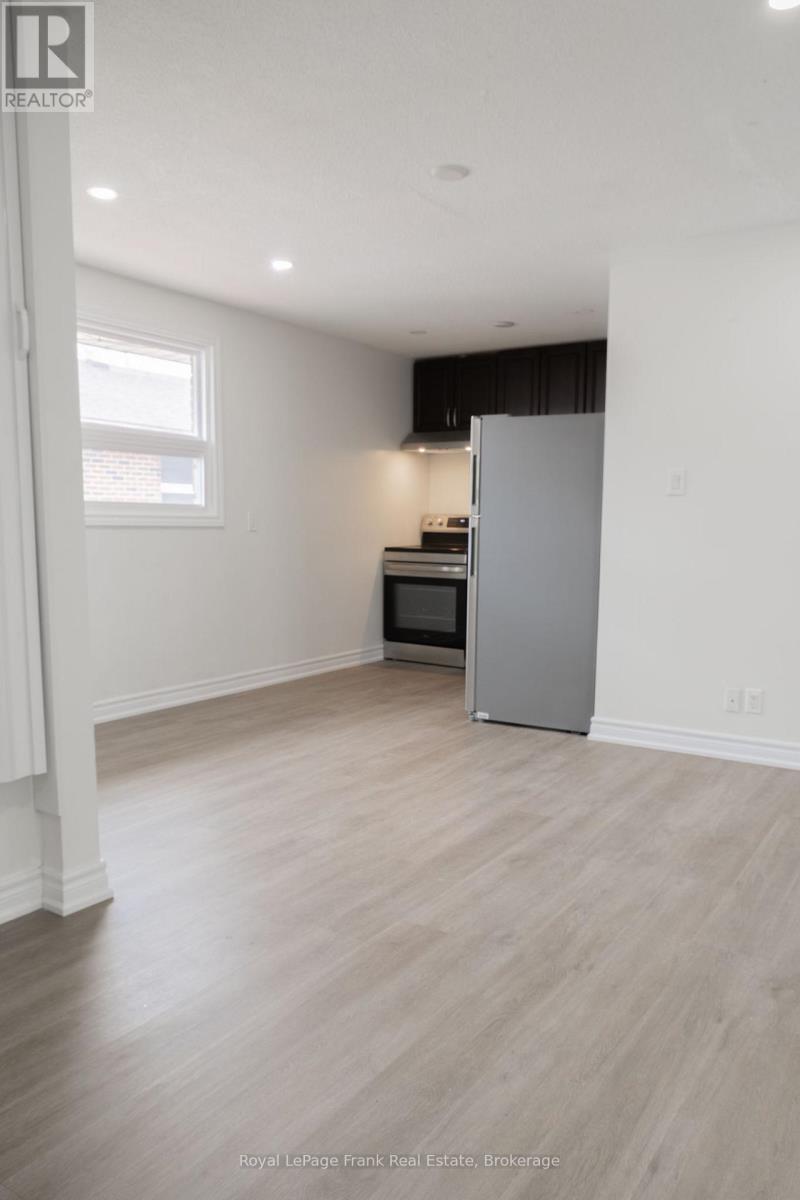 1 - 84 Mary Street W, Kawartha Lakes (Lindsay), Ontario  K9V 5G3 - Photo 5 - X13697044