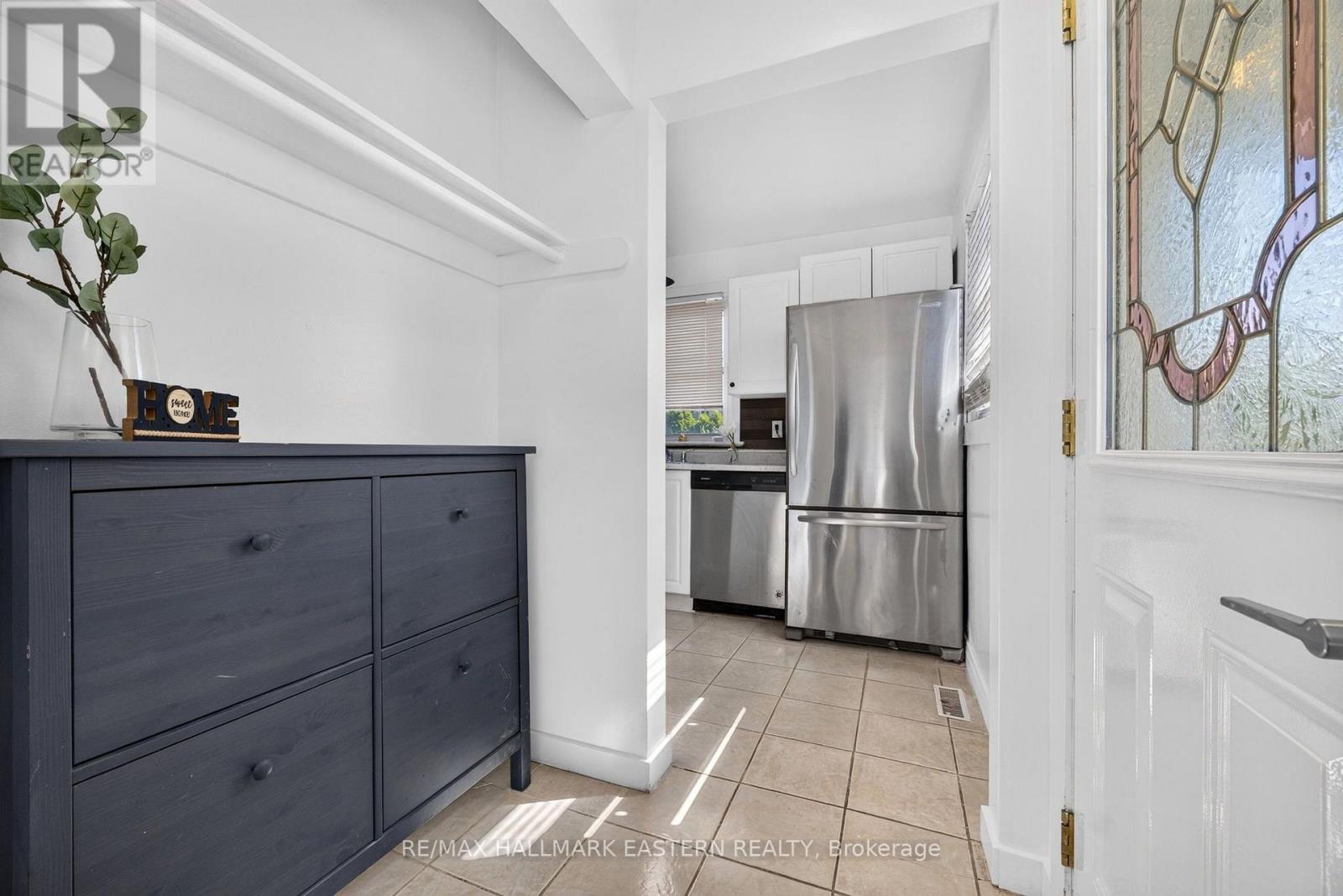 754 Crawford Place, Peterborough (Otonabee Ward 1), Ontario  K9J 3X3 - Photo 10 - X13697094