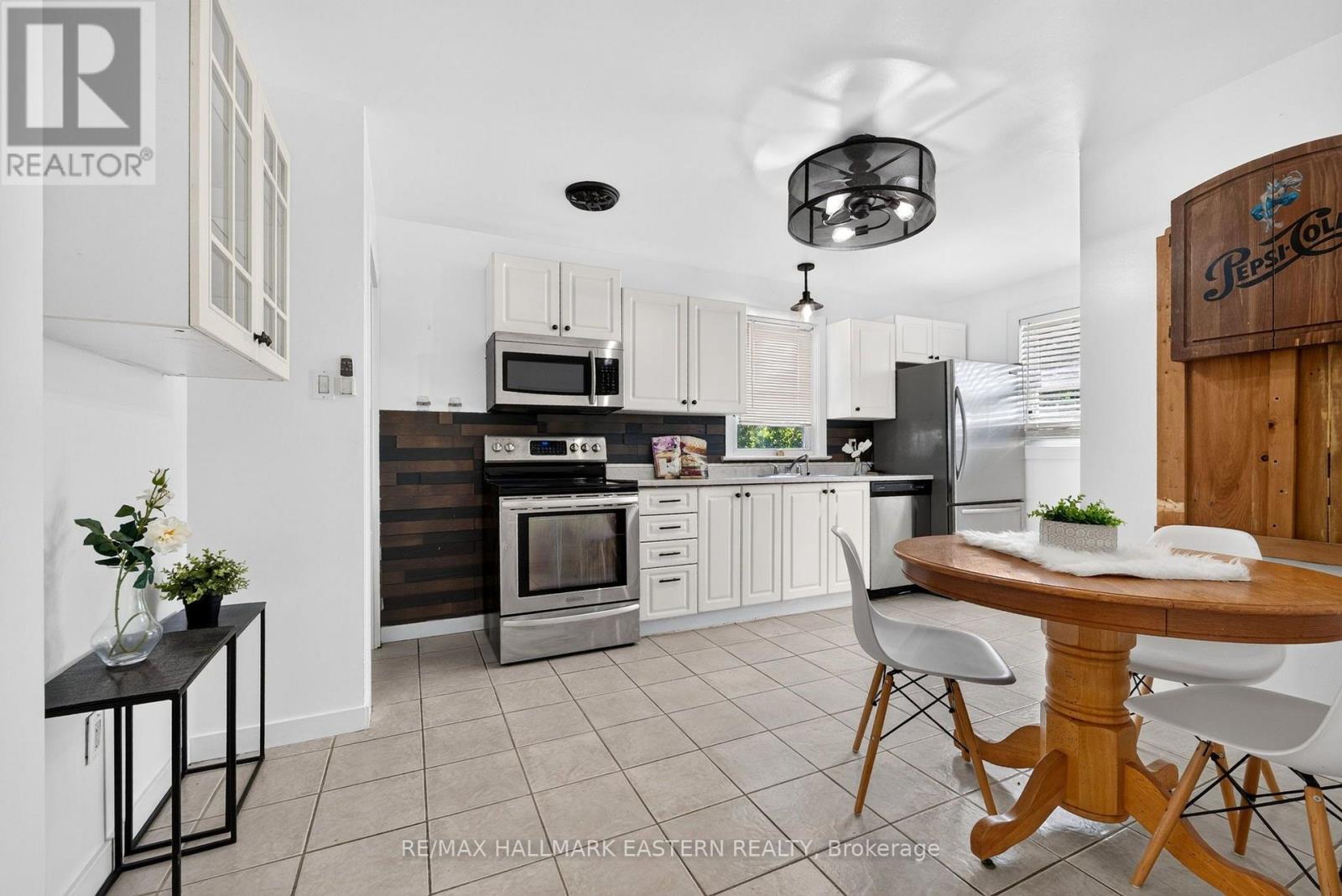 754 Crawford Place, Peterborough (Otonabee Ward 1), Ontario  K9J 3X3 - Photo 15 - X13697094