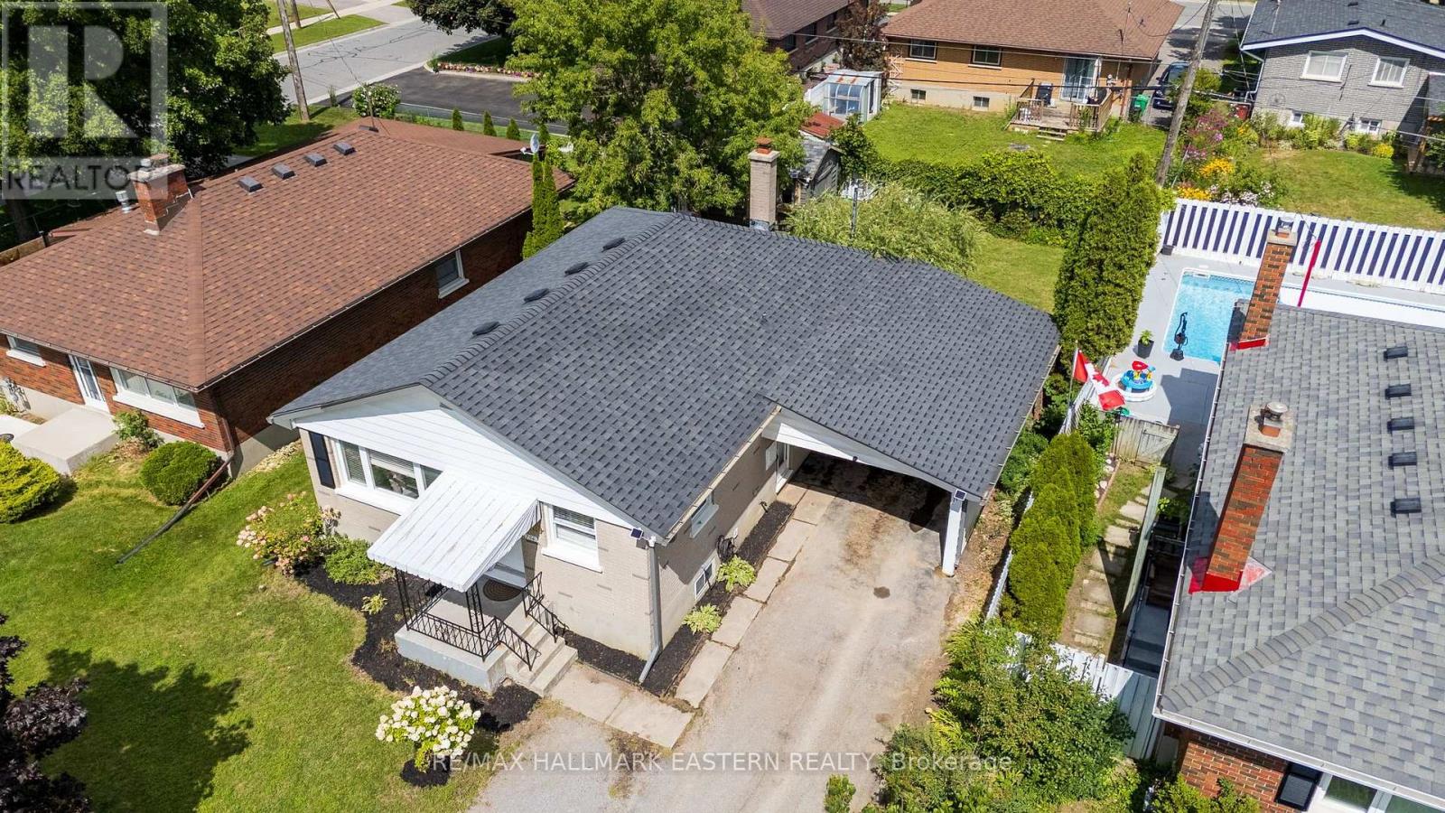 754 Crawford Place, Peterborough (Otonabee Ward 1), Ontario  K9J 3X3 - Photo 3 - X13697094
