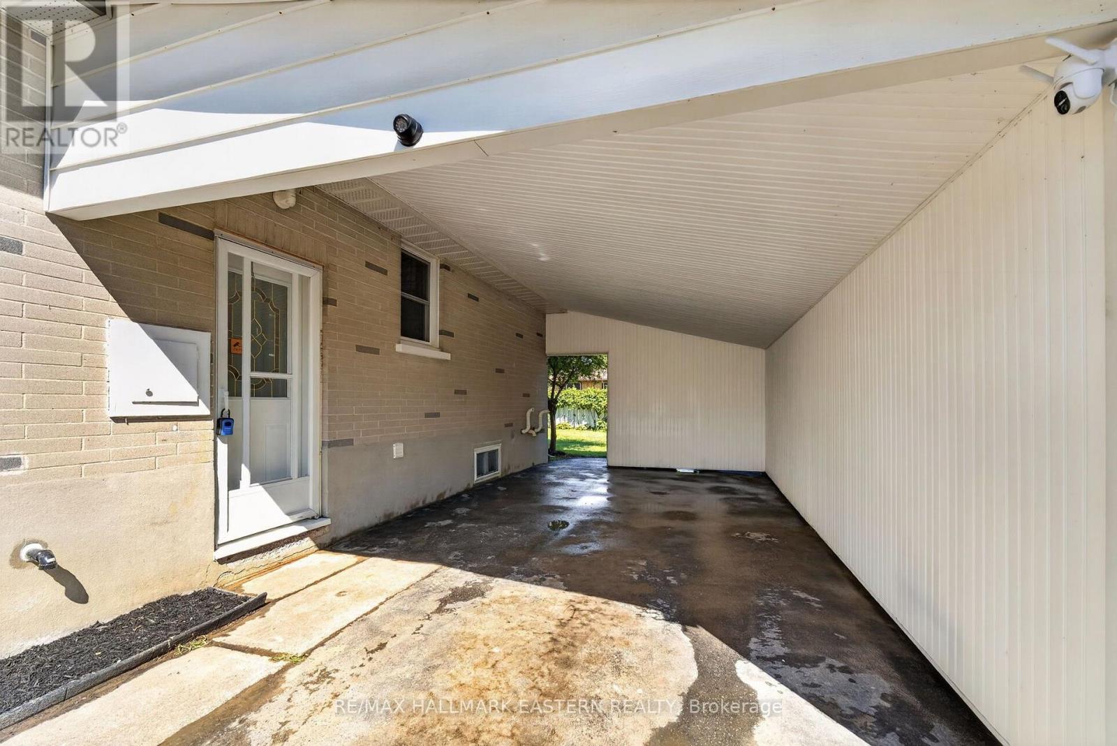754 Crawford Place, Peterborough (Otonabee Ward 1), Ontario  K9J 3X3 - Photo 36 - X13697094