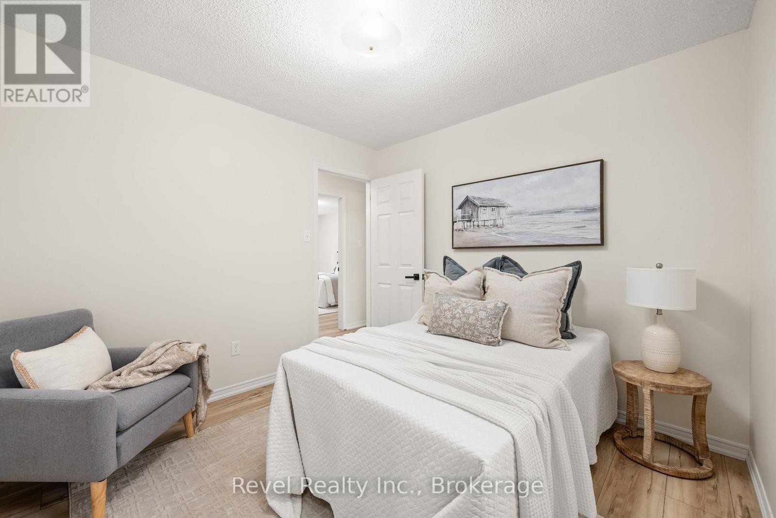 9 Crestwood Avenue, Kawartha Lakes (Lindsay), Ontario  K9V 6A7 - Photo 18 - X13697226