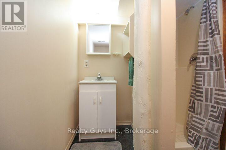 590 Mccannan Avenue, Peterborough (Town Ward 3), Ontario  K9J 4J6 - Photo 30 - X13698258