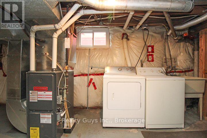 590 Mccannan Avenue, Peterborough (Town Ward 3), Ontario  K9J 4J6 - Photo 32 - X13698258