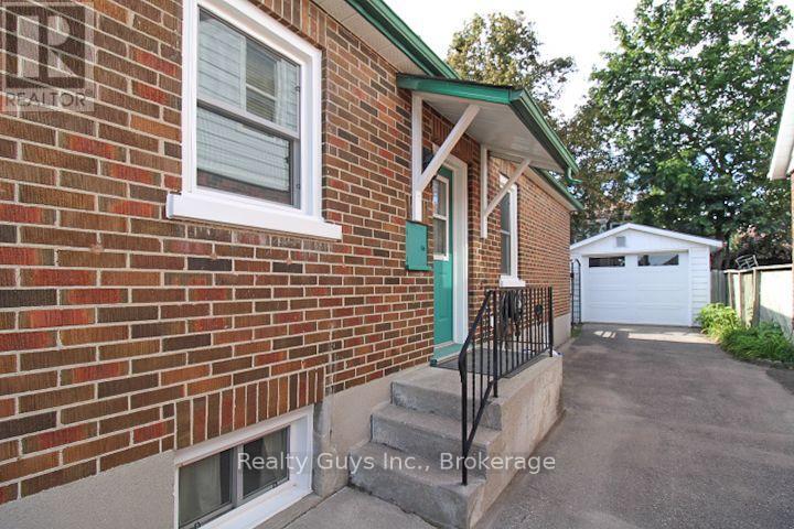 590 Mccannan Avenue, Peterborough (Town Ward 3), Ontario  K9J 4J6 - Photo 4 - X13698258