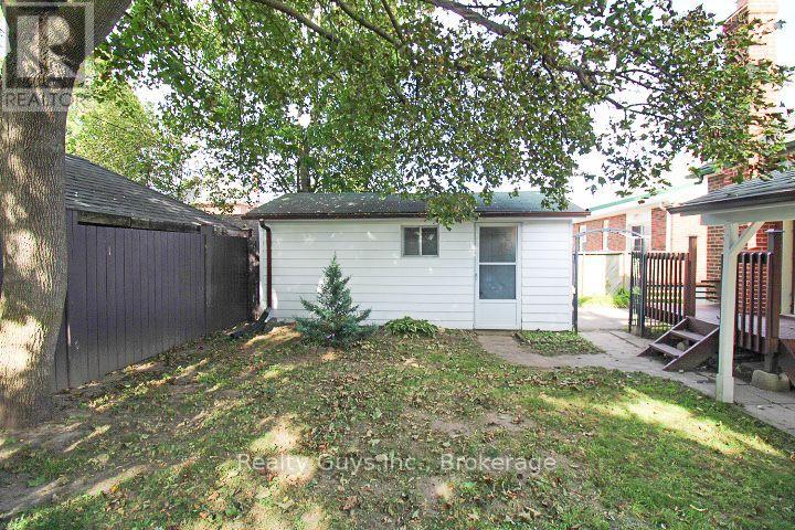590 Mccannan Avenue, Peterborough (Town Ward 3), Ontario  K9J 4J6 - Photo 7 - X13698258