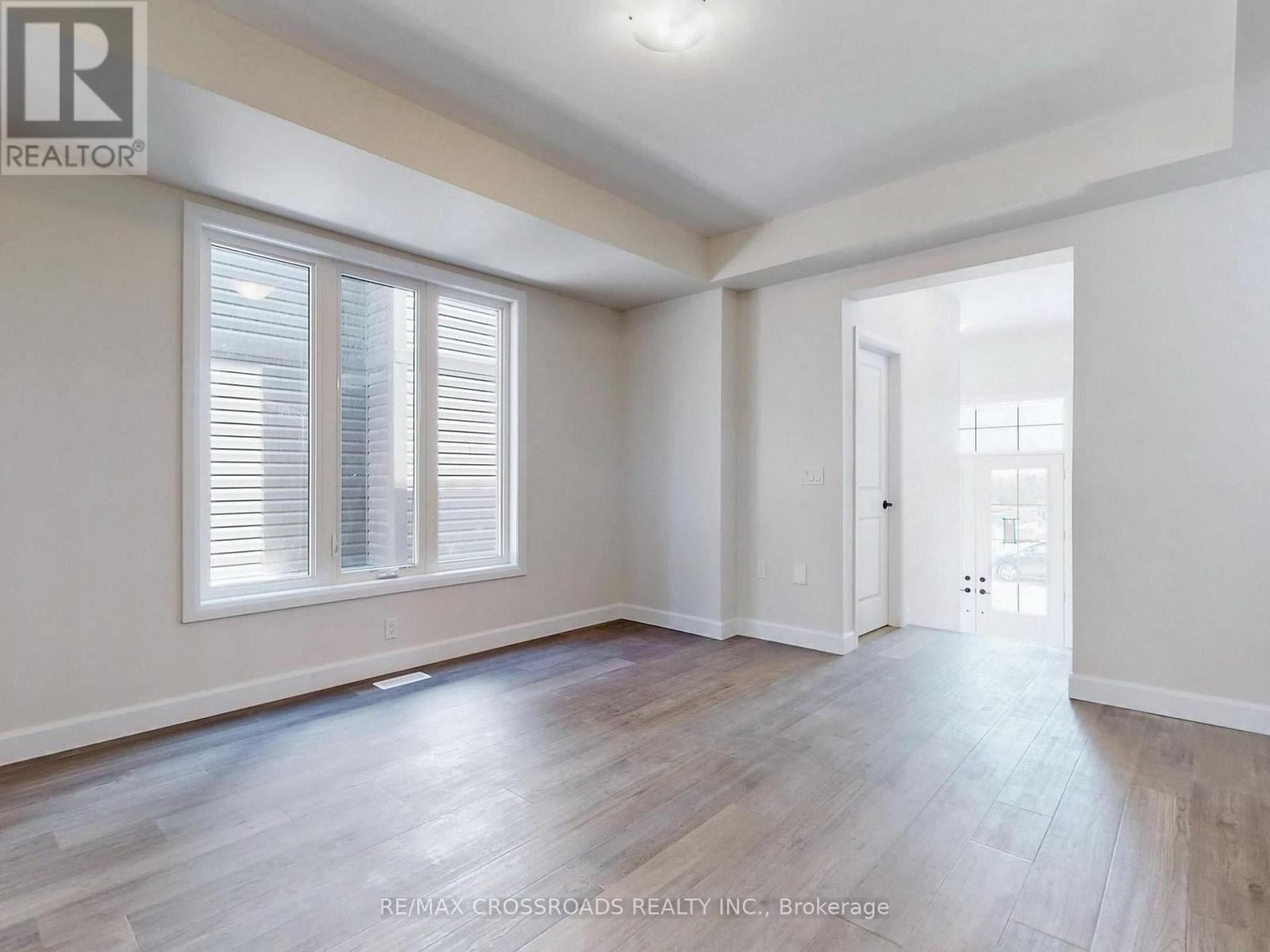 93 York Drive, Peterborough (Monaghan Ward 2), Ontario  K9K 0H7 - Photo 4 - X13699314