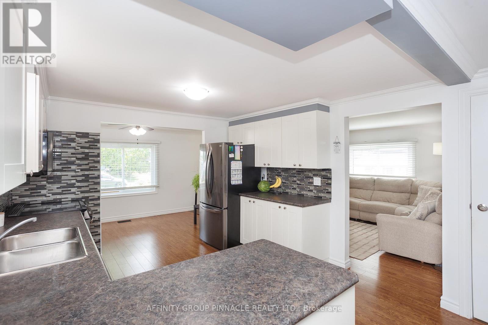 24 Circle Drive, Kawartha Lakes (Fenelon), Ontario  K9V 0H7 - Photo 10 - X13699474