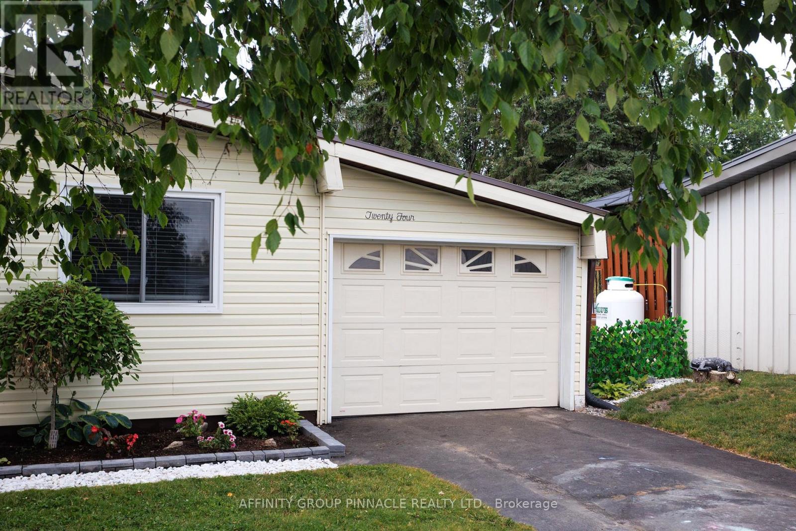 24 Circle Drive, Kawartha Lakes (Fenelon), Ontario  K9V 0H7 - Photo 28 - X13699474