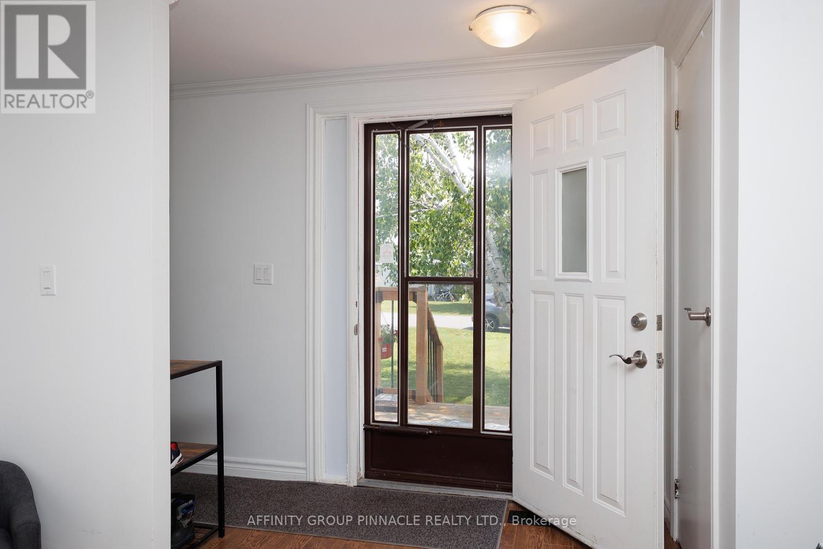 24 Circle Drive, Kawartha Lakes (Fenelon), Ontario  K9V 0H7 - Photo 3 - X13699474