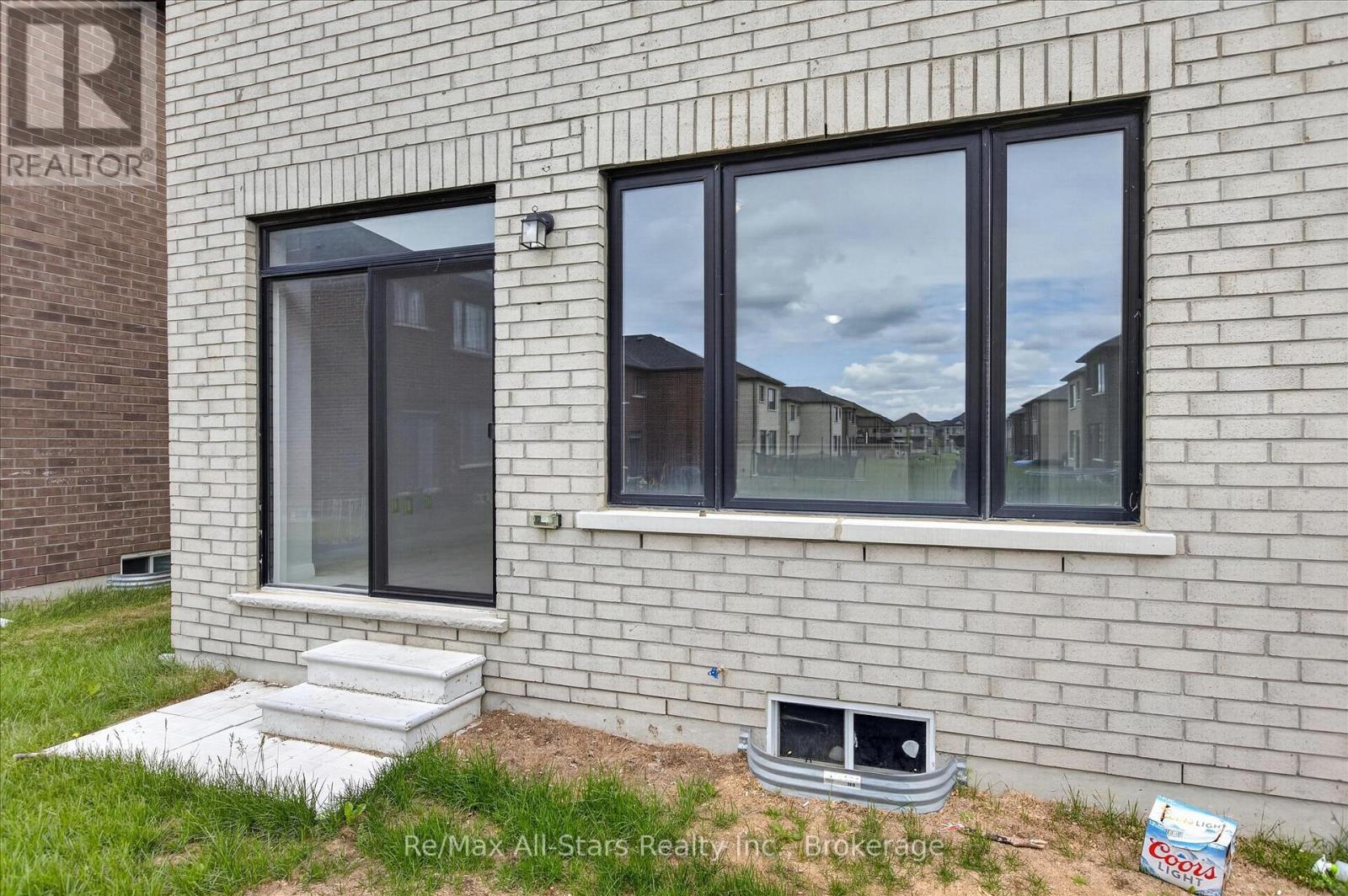 62 Corley Street, Kawartha Lakes (Lindsay), Ontario  K9V 6C2 - Photo 30 - X13699502