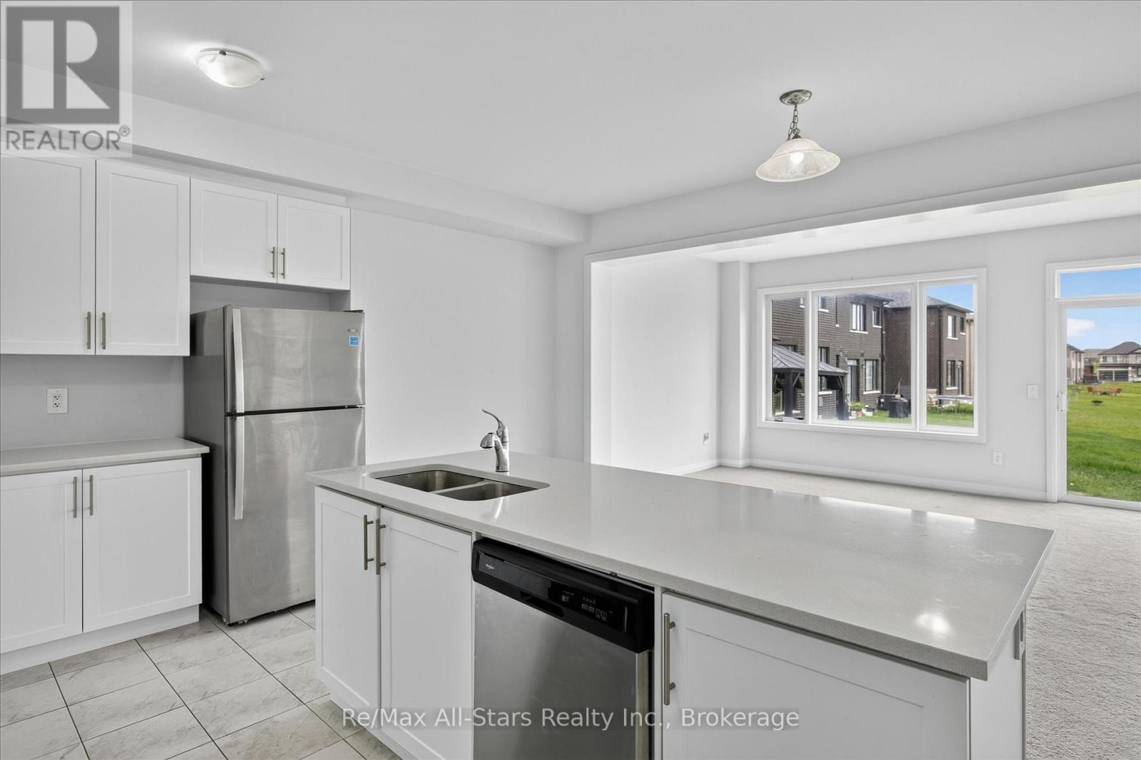 62 Corley Street, Kawartha Lakes (Lindsay), Ontario  K9V 6C2 - Photo 6 - X13699502