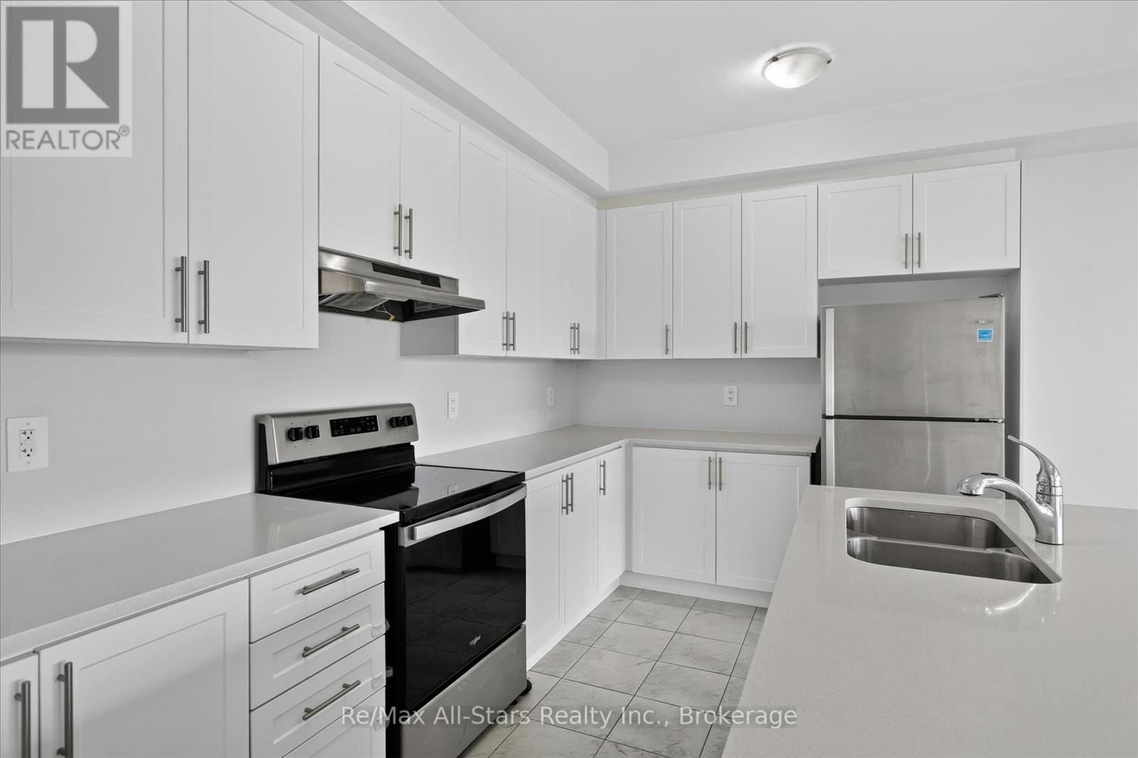 62 Corley Street, Kawartha Lakes (Lindsay), Ontario  K9V 6C2 - Photo 7 - X13699502