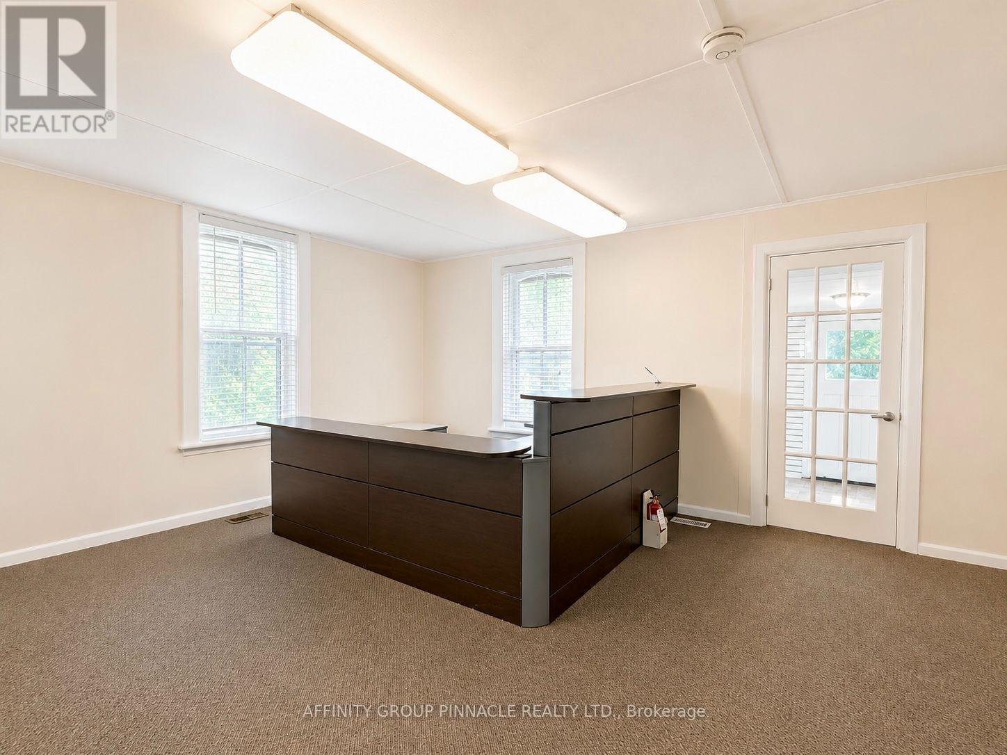 221 Kent Street W, Kawartha Lakes (Lindsay), Ontario  K9V 2Z1 - Photo 12 - X13699648