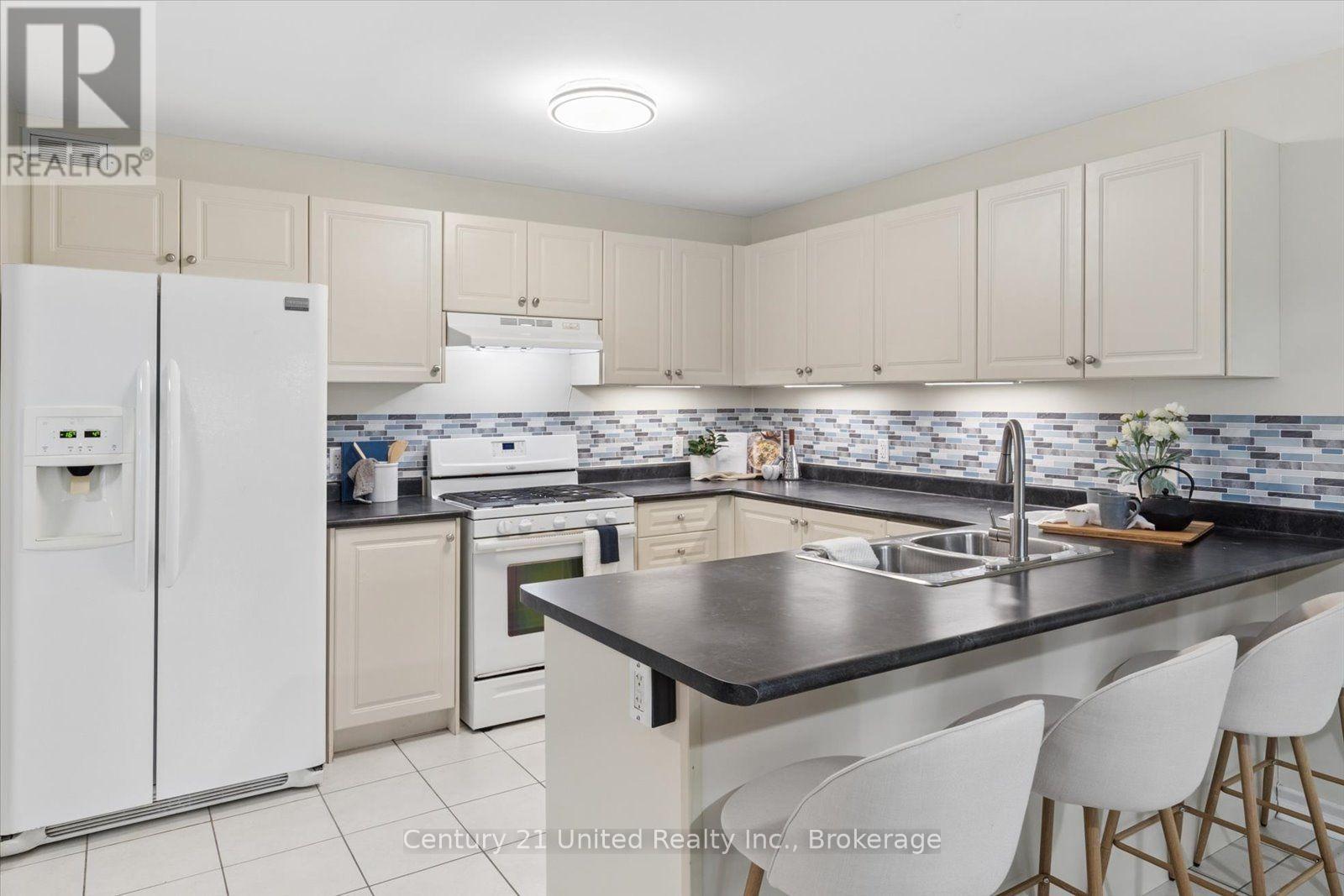 262 Bowen Drive, Peterborough (Northcrest Ward 5), Ontario  K9H 0B8 - Photo 12 - X13699652