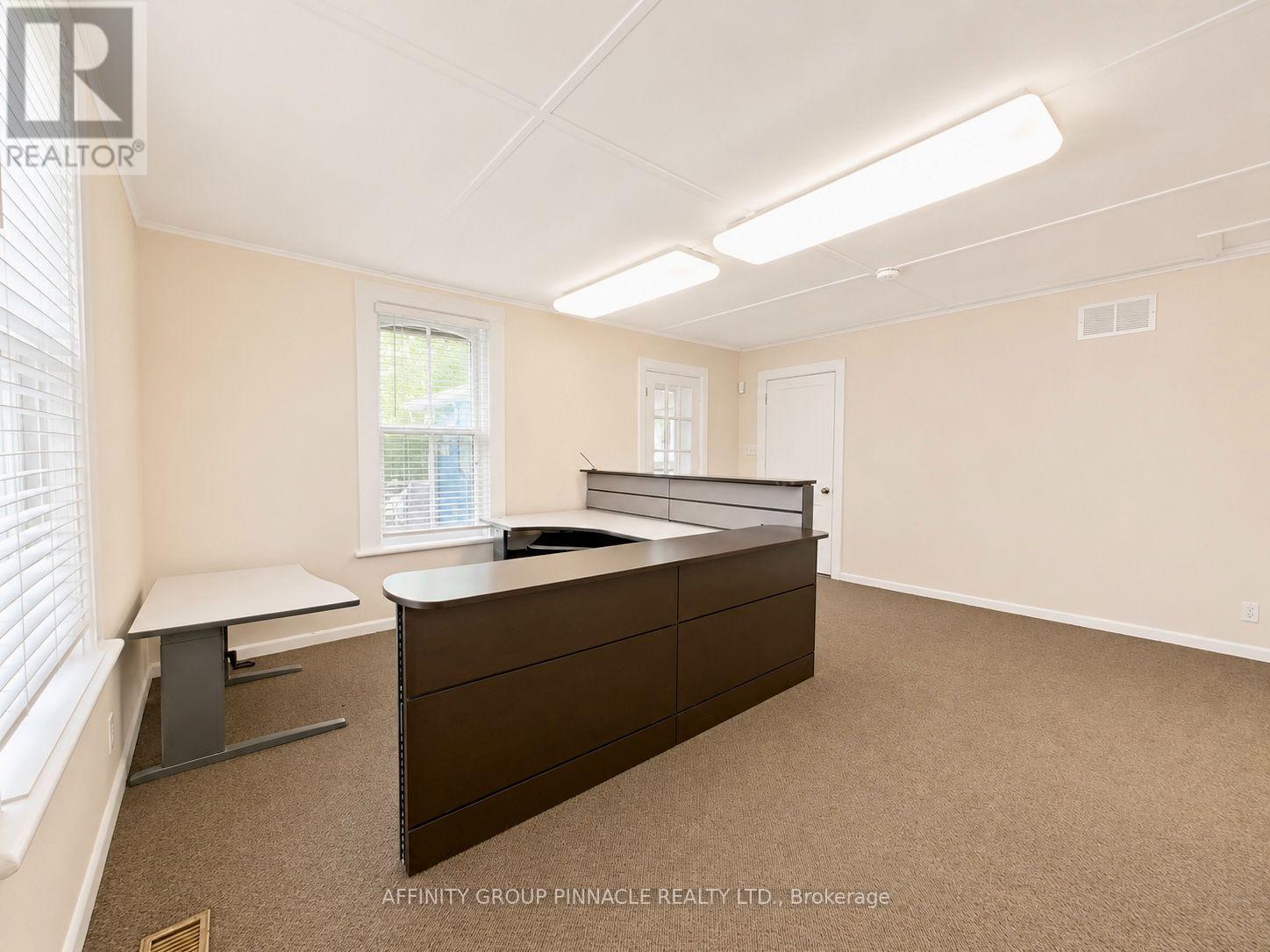 221 Kent Street W, Kawartha Lakes (Lindsay), Ontario  K9V 2Z1 - Photo 13 - X13699668
