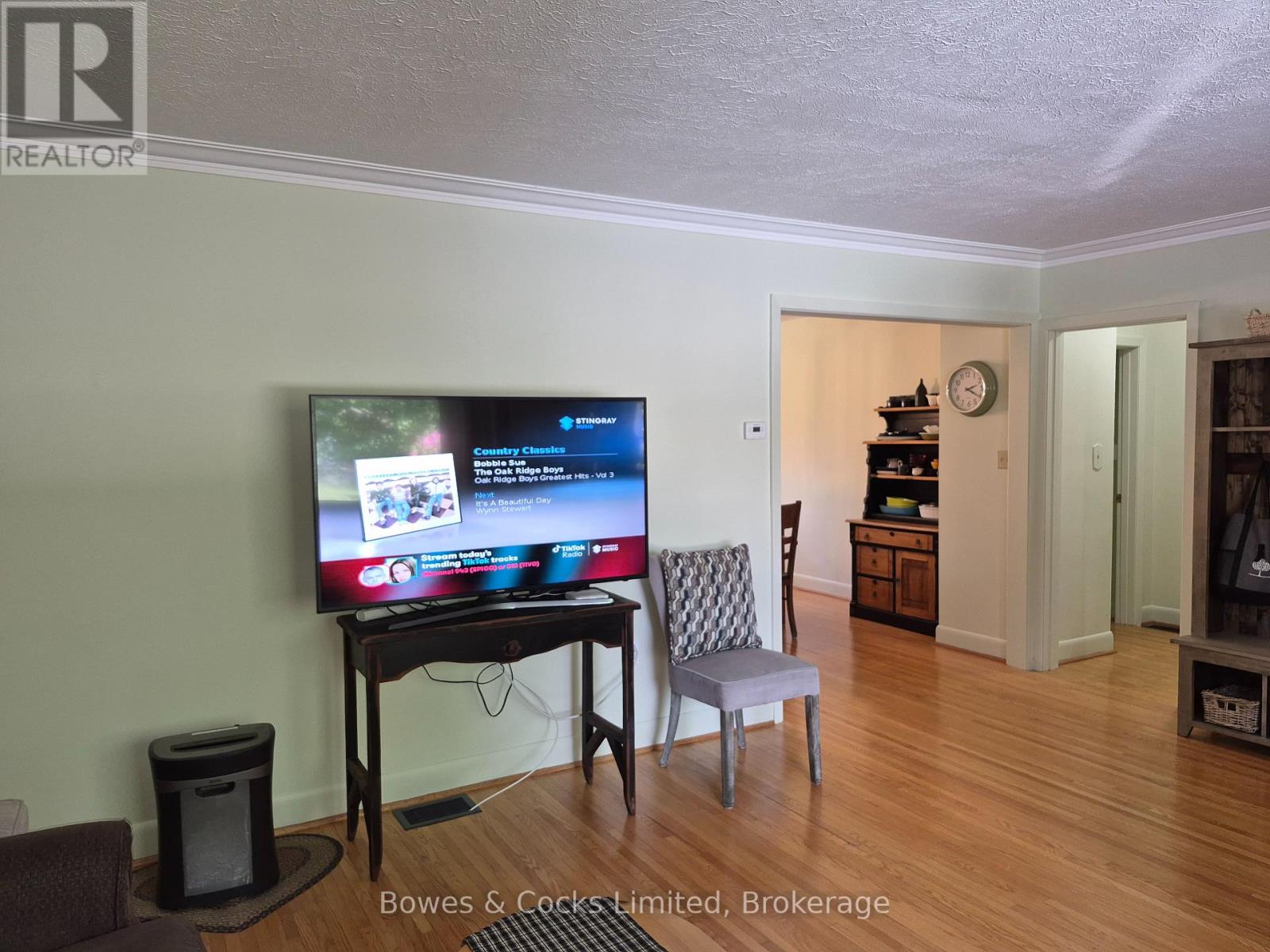 101 Russell Street, Kawartha Lakes (Lindsay), Ontario  K9V 2X5 - Photo 4 - X13700356