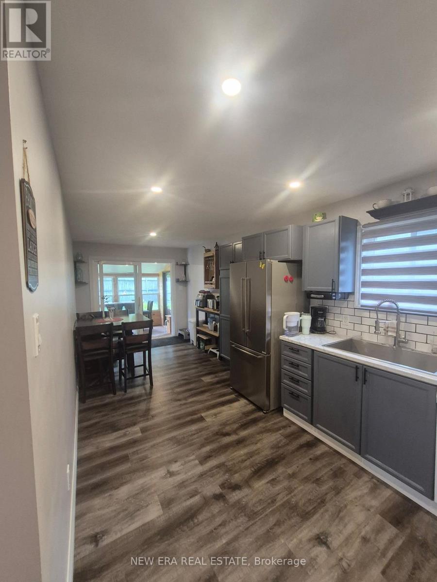 779 Chamberlain Street, Peterborough (Otonabee Ward 1), Ontario  K9J 4M2 - Photo 6 - X13701310