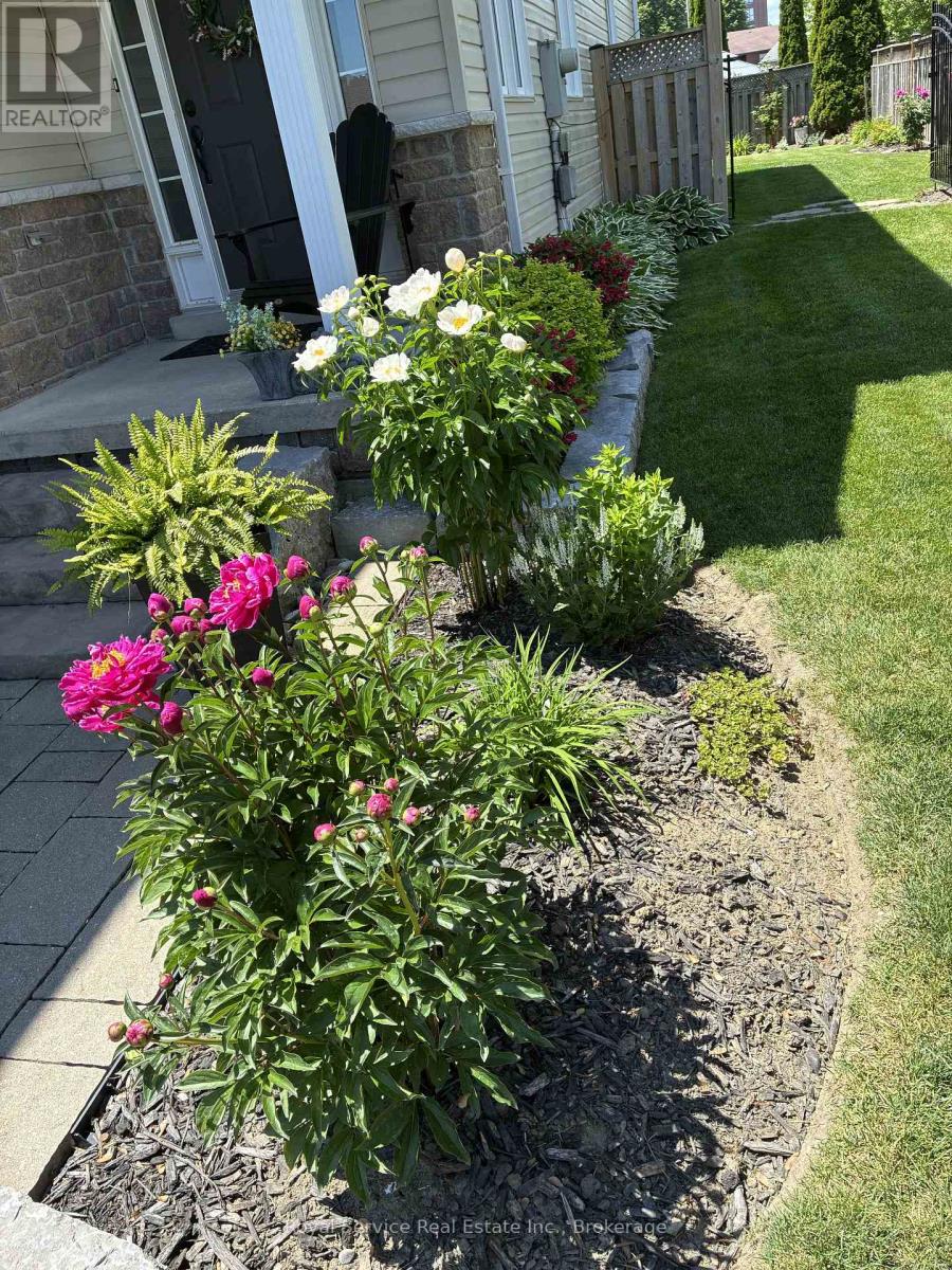 62 Rafton Street, Clarington (Newcastle), Ontario  L1B 1P7 - Photo 3 - E13701780