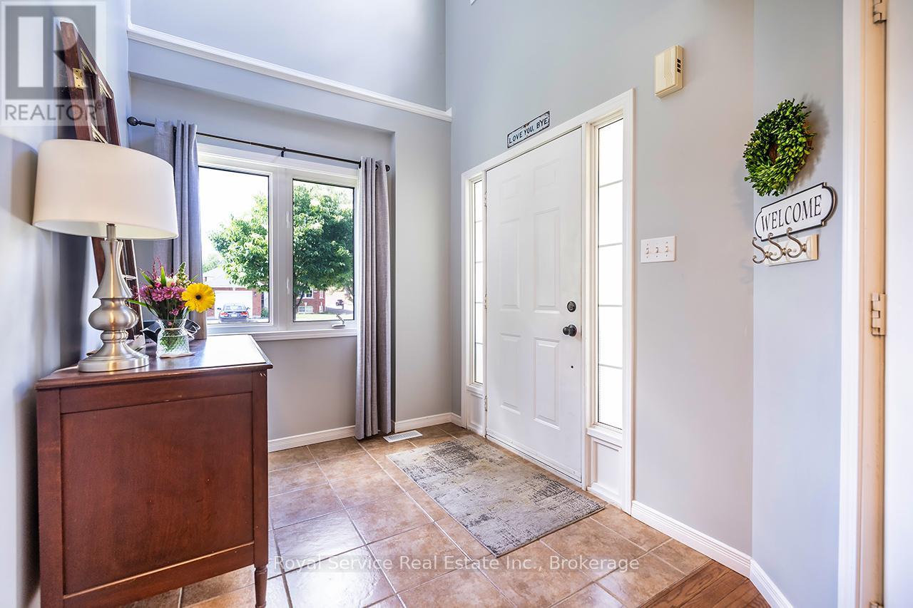 62 Rafton Street, Clarington (Newcastle), Ontario  L1B 1P7 - Photo 5 - E13701780