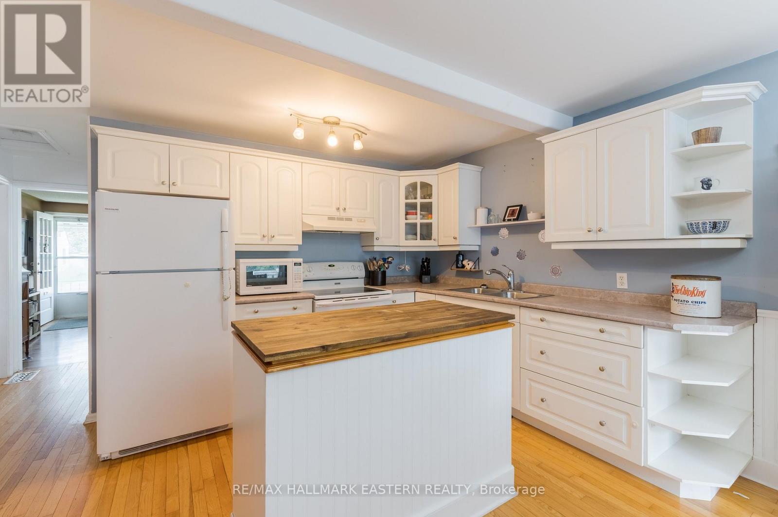 767 Duffus Street, Peterborough (Otonabee Ward 1), Ontario  K9J 4K3 - Photo 11 - X13702206
