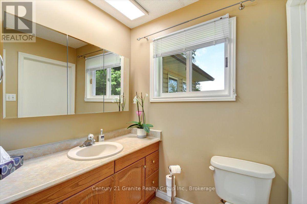 32 Firehall Lane, Hastings Highlands (Herschel Ward), Ontario  K0L 1C0 - Photo 14 - X13702404