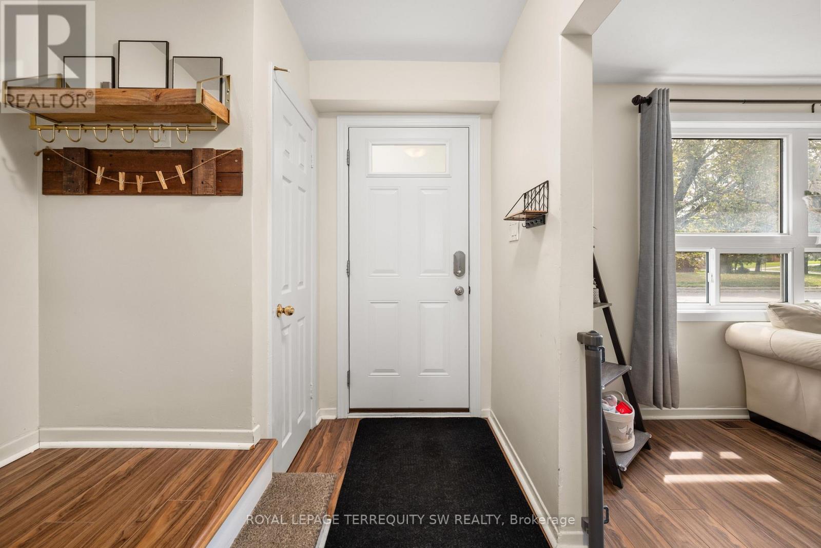 46 Northlin Park Road, Kawartha Lakes (Lindsay), Ontario  K9V 4P4 - Photo 2 - X13703466