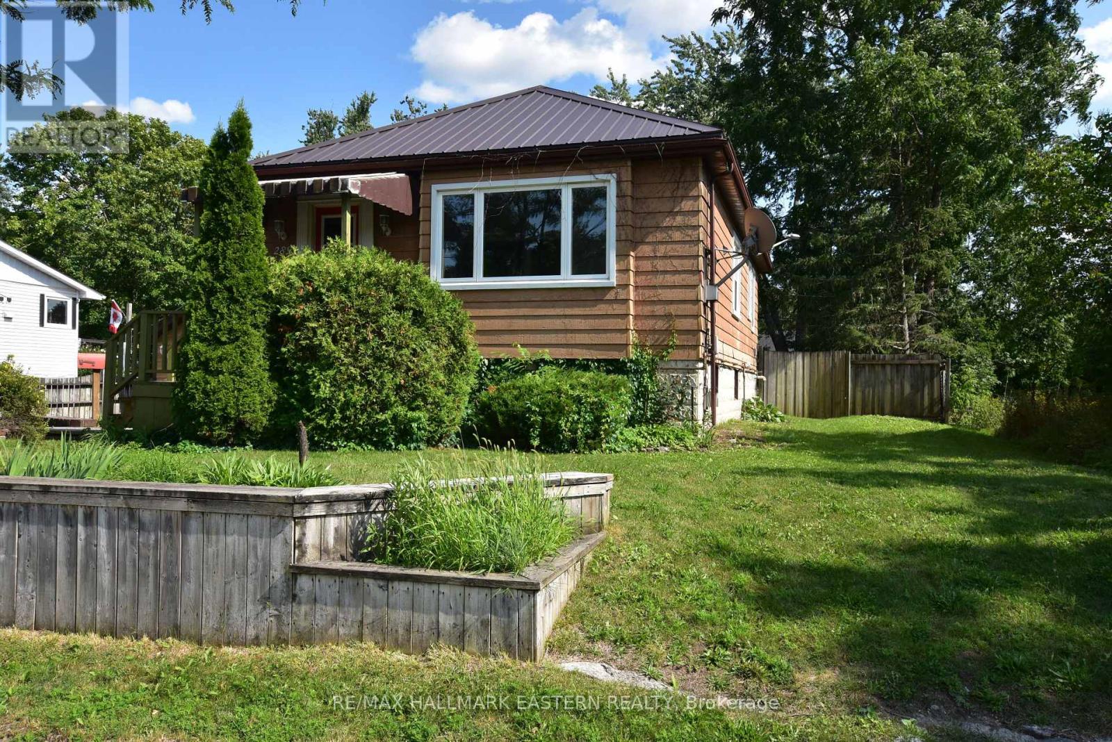 289 Bennet Street, Peterborough (Northcrest Ward 5), Ontario  K9H 5B8 - Photo 4 - X13703830