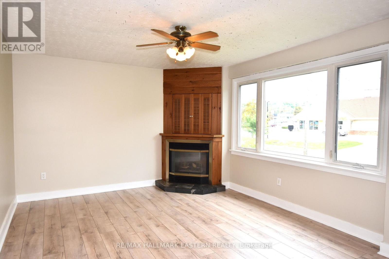 289 Bennet Street, Peterborough (Northcrest Ward 5), Ontario  K9H 5B8 - Photo 8 - X13703830