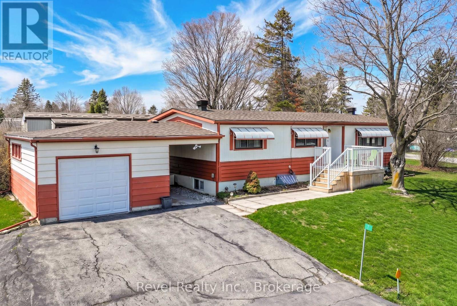 7 Macal Drive, Kawartha Lakes (Fenelon), Ontario  K9V 0H5 - Photo 2 - X13704398