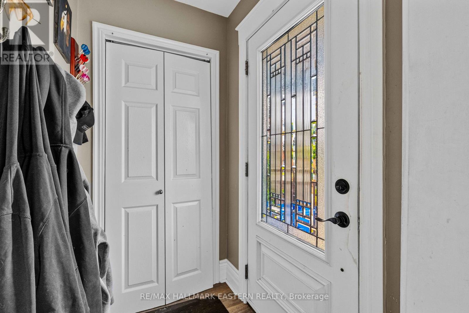 420 Edison Avenue, Peterborough (Otonabee Ward 1), Ontario  K9J 4G3 - Photo 5 - X13705090